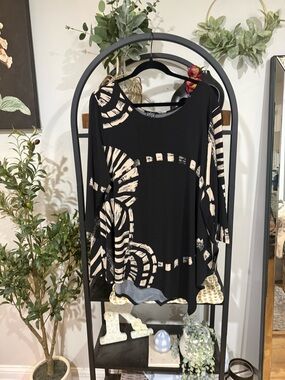 Clara Sun Woo Abstract Print Top – Size 1X – NWT